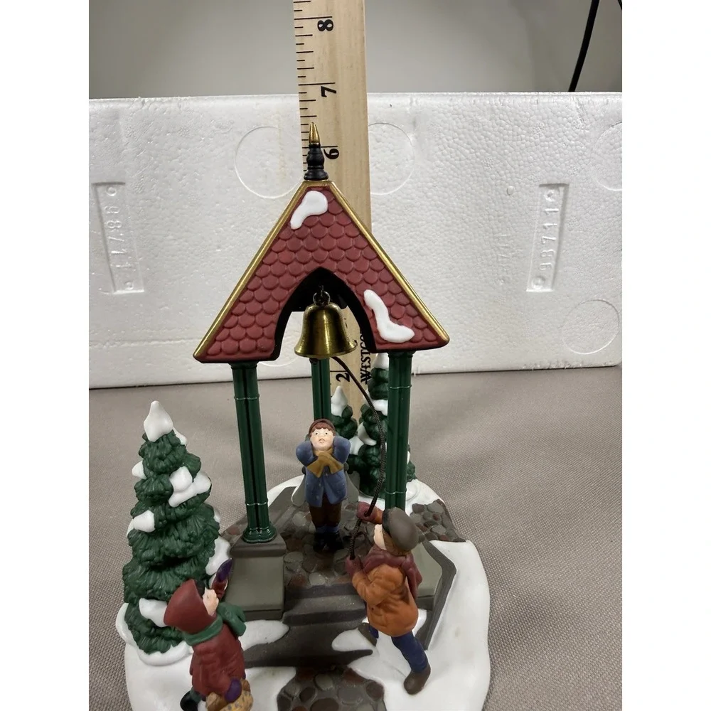 DEPT 56 Christmas Bells Heritage Village 1996 #98711 Special Event Piece Rare
